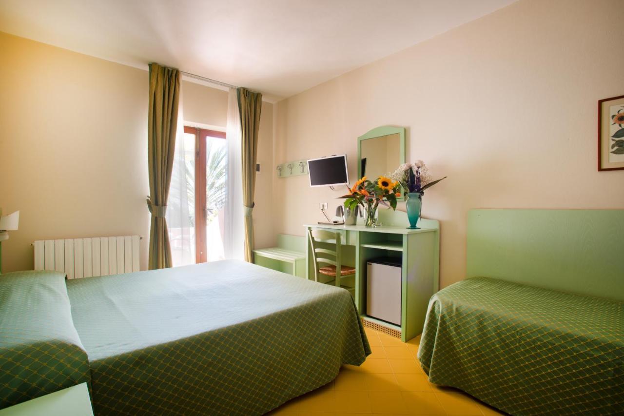 Hotel Sardi Пормонте Екстер'єр фото
